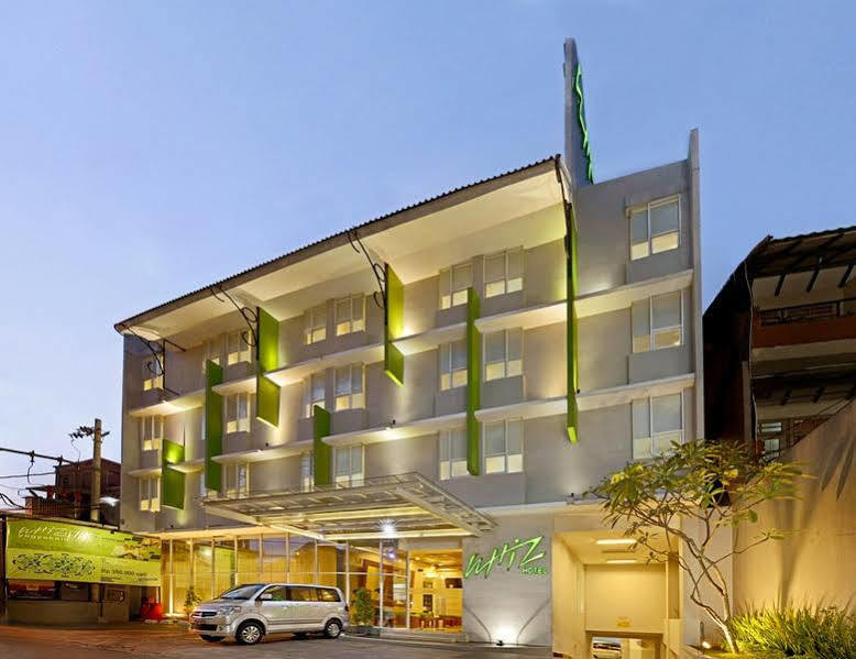 Whiz Hotel Malioboro Yogyakarta Exteriér fotografie